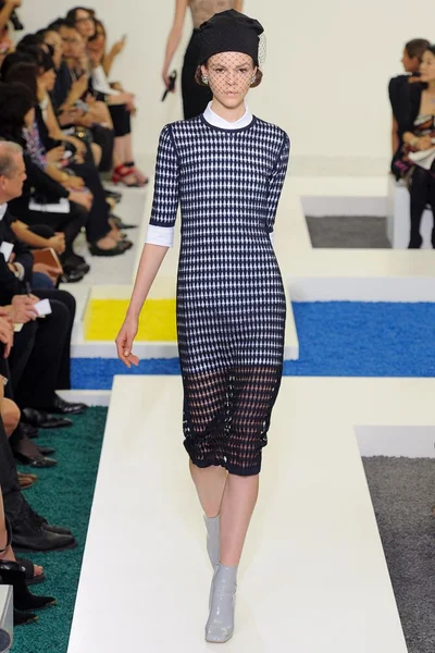 Look 17